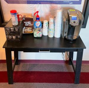 DESCRIPTION: KEURIG MACHINE WITH ASSORTED K-CUPS WITH TABLE QTY: 1