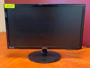 DESCRIPTION: 23" WIDESCREEN LCD MONITOR BRAND/MODEL: SAMSUNG S23B300 QTY: 1