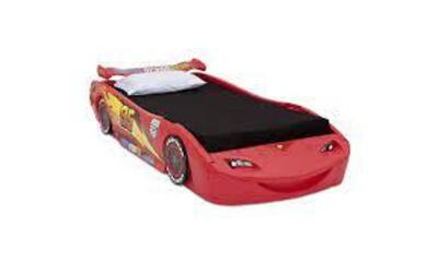 DESCRIPTION: (1) PLASTIC TODDLER BED BRAND/MODEL: DISNEY PIXAR CARS RETAIL$: $375.99 EA QTY: 1