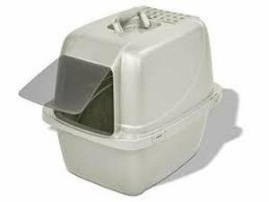 DESCRIPTION: (1) LARGE CAT LITTER PAN BRAND/MODEL: VAN NESS #CP6 INFORMATION: WHITE RETAIL$: $12.99 EA QTY: 1