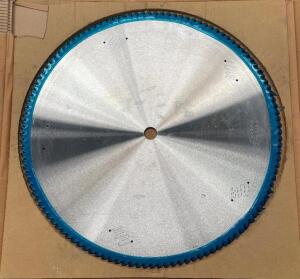 CARBIDE TIPPED CIRCULAR SAW BLADE