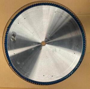 CARBIDE TIPPED CIRCULAR SAW BLADE