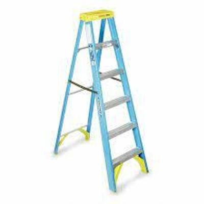 DESCRIPTION: (1) STEP LADDER BRAND/MODEL: WERNER #6006 INFORMATION: BLUE RETAIL$: $140.17 EA SIZE: 6' QTY: 1