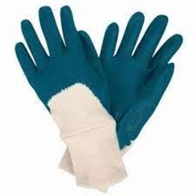 DESCRIPTION: (2) PACKS OF (12) PAIRS OF SAFETY GLOVES BRAND/MODEL: MEMPHIS GLOVES #97980L INFORMATION: BLUE AND WHITE RETAIL$: $4.16 A PAIR SIZE: PRED