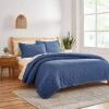 DESCRIPTION: (1) WASHED FRAYED EDGE QUILT BRAND/MODEL: GAP HOME INFORMATION: BLUE RETAIL$: $60.00 EA SIZE: KING QTY: 1