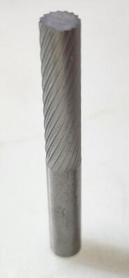 DESCRIPTION: (1) SOLID CARBIDE CYLINDRICAL BURR BRAND/MODEL: ATRAX 07588379 RETAIL$: 32.62 SIZE: 1/4" CUT 1"LOC QTY: 1