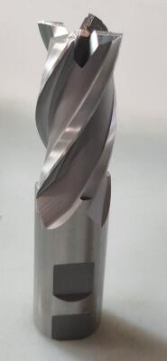 DESCRIPTION: (2) HSCo8 SQ END MILL BRAND/MODEL: HERTEL 02498715 RETAIL$: 88.34 SIZE: 1" 2" LOC QTY: 2