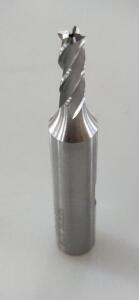 DESCRIPTION: (1) HSS SQ. END MILL BRAND/MODEL: HERTEL 41117870 RETAIL$: 20.16 SIZE: 3/16" 1/2" LOC 3/8" SD QTY: 1