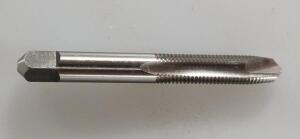 DESCRIPTION: (1) HSS SPIRAL POINT TAP BRAND/MODEL: KENNAMETAL 1542586 RETAIL$: 14.33 SIZE: 5/16-24 UNF QTY: 1