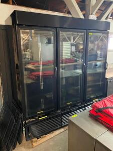 DESCRIPTION: HUSSMANN THREE GLASS DOOR REFRIGERATED MERCHANDISER BRAND / MODEL: HUSSMANN BCH-68 ADDITIONAL INFORMATION 15 VOLT, 1 PHASE, SN# MY11F0437