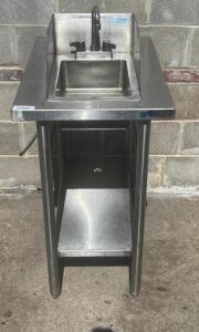 DESCRIPTION: 20" X 30" ALL STAINLESS SINK W/ STAND AND SURROUND SPLASH. SIZE 20" X 30" LOCATION: BAY 6 QTY: 1