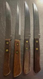 DESCRIPTION: (48) STEAK KNIVES LOCATION: BAY 6 THIS LOT IS: SOLD BY THE PIECE QTY: 48