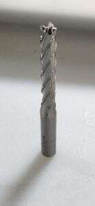 DESCRIPTION: (1) HSCo8 SQ END MILL BRAND/MODEL: CLEVELAND C32693 RETAIL$: 61.02 SIZE: 5/16" 2" LOC 3/8" SD QTY: 1