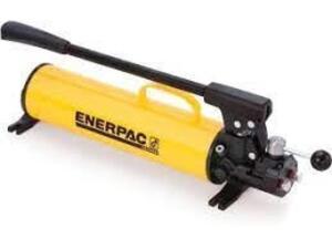 DESCRIPTION (1) HYDRAULIC PUMP BRAND/MODEL ENERPAC #80021660 ADDITIONAL INFORMATION RETAILS FOR $723.00 SIZE 2 STAGE 1" STROKE THIS LOT IS ONE MONEY Q