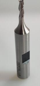 DESCRIPTION: (1) HSS SQ END MILL BRAND/MODEL: HERTEL 41117268 RETAIL$: 28.5 SIZE: 1/8" 3/8" LOC 3/8" SD QTY: 1