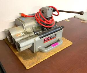 DESCRIPTION: RIDGID MODEL 122 COPPER CUTTING/ PREP MACHINE LOCATION: SHOWROOM #2 QTY: 1