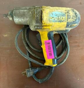 DESCRIPTION: DEWALT HEAVY DUTY CORDED IMPACT WRENCH BRAND/MODEL: DEWALT LOCATION: SHOWROOM #2 QTY: 1