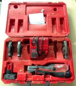 DESCRIPTION: MILWAUKEE M12 FORCE LOGIC PRESS TOOL KIT W/ JAWS BRAND/MODEL: MILWAUKEE INFORMATION: INCLUDES BATTERY AND CHARGER LOCATION: SHOWROOM #2 Q