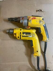 DESCRIPTION: (2) DEWALT VSR DRILL & 3/8" ROTARY DRILL BRAND/MODEL: DEWALT LOCATION: SHOWROOM #2 QTY: 2