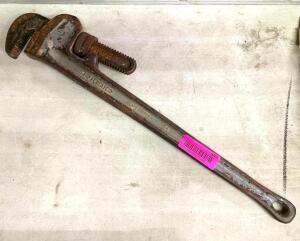 DESCRIPTION: 24" HEAVY DUTY PIPE WRENCH BRAND/MODEL: RIDGID LOCATION: SHOWROOM 2 QTY: 1