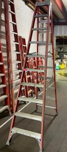 DESCRIPTION: LOUISVILLE 10' FIBERGLASS LADDER BRAND / MODEL: FS1510 ADDITIONAL INFORMATION 300 LB. CAPACITY, TYPE 1A SIZE 10' LOCATION: BREEZE WAY QTY