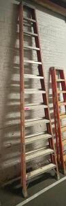 DESCRIPTION: LOUISVILLE 12' FIBERGLASS LADDER BRAND / MODEL: FA1512 ADDITIONAL INFORMATION 300 LB. CAPACITY, TYPE 1A SIZE 12' LOCATION: BREEZE WAY QTY