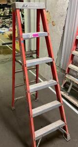 DESCRIPTION: LOUISVILLE 6' FIBERGLASS LADDER BRAND / MODEL: FA1506 ADDITIONAL INFORMATION 300 LB. CAPACITY, TYPE 1A SIZE 6' LOCATION: BREEZE WAY QTY: