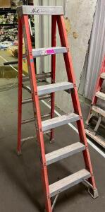 DESCRIPTION: LOUISVILLE 6' FIBERGLASS LADDER BRAND / MODEL: FA1506 ADDITIONAL INFORMATION 300 LB. CAPACITY, TYPE 1A SIZE 6' LOCATION: BREEZE WAY QTY: