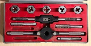 DESCRIPTION: HEX TAP AND DIE SET AS SHOWN LOCATION: SHOWROOM #2 QTY: 1