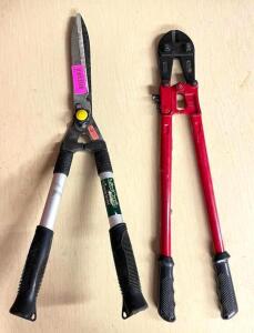 DESCRIPTION: (2) 24" HEAVY DUTY BOLT CUTTERS & SHEARS AS SHOWN LOCATION: SHOWROOM #2 QTY: 2