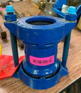 DESCRIPTION: CAST IRON VALVE ASSEMBLY LOCATION: SHOWROOM 2 QTY: 1