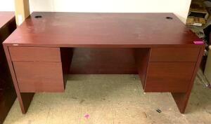 DESCRIPTION: 5' COMPOSITE OFFICE DESK SIZE: 60"X30" LOCATION: SHOWROOM 2 QTY: 1