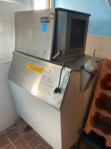 CORNELIUS 600 LB. AIR COOLED ICE HEAD W/ BIN.