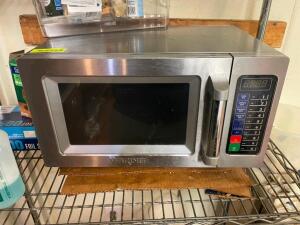 DESCRIPTION: WARING MICROWAVE W/ STAINLESS ACCENT. BRAND / MODEL: WARING LOCATION: KITCHEN QTY: 1