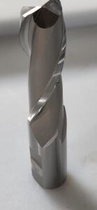 DESCRIPTION: (1) HSS SQ END MILL BRAND/MODEL: HERTEL 4111663 RETAIL$: 65.62 SIZE: 7/8" 2-1/2" LOC 7/8" SD QTY: 1