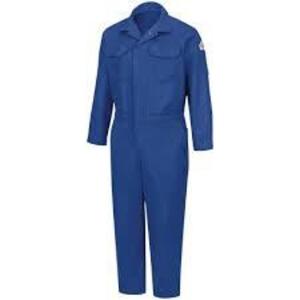 DESCRIPTION: (5) PAIRS OF COVERALLS BRAND/MODEL: BULWARK PROTECTIVE APPAREL INFORMATION: BLUE RETAIL$: $100.00 EA SIZE: 5 XL QTY: 5