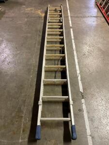 ALUMINUM EXTENSION LADDER