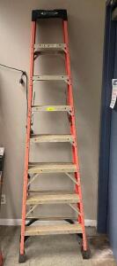 8' STEP LADDER