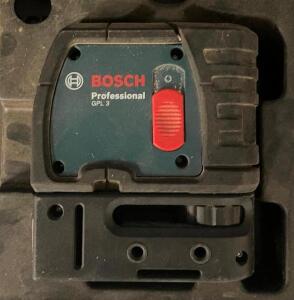 BOSCH LASER LEVEL WITH CASE