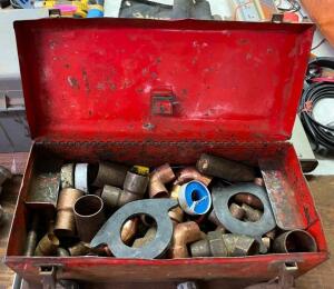 TOOLBOX OF ASSORTED COPPER AND BRASS FITTINGS AS SHOWN