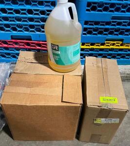 DESCRIPTION: (6) GALLONS OF BETTER LIFE CITRUS MINT SOAP BRAND / MODEL: BETTER LIFE SIZE 1 GALLON LOCATION: AREA # 2 THIS LOT IS: SOLD BY THE PIECE QT