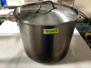 DESCRIPTION: 30 QT ALUMINUM STOCK POT W/ LID SIZE 30 QT LOCATION: AREA #3 QTY: 1