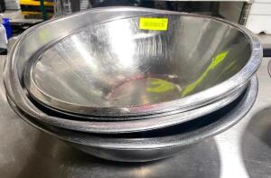 DESCRIPTION: (4) LARGE STAINLESS MIXING BOWLS LOCATION: AREA #1 THIS LOT IS: SOLD BY THE PIECE QTY: 4