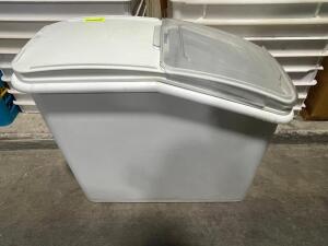 DESCRIPTION: 15 GALLON INGREDIENTS BIN BRAND / MODEL: RUBBERMAID LOCATION: AREA #2 QTY: 1