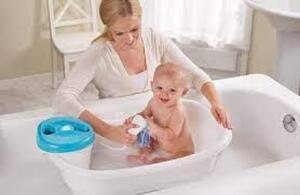 DESCRIPTION: (1) BATH CENTER AND SHOWER BRAND/MODEL: SUMMER RETAIL$: $64.00 EA SIZE: NEWBORN TO TODDLER QTY: 1