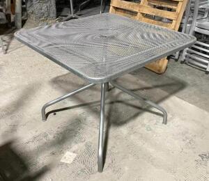 DESCRIPTION: 36" X 36" METAL PATIO TABLE SIZE 36" X 36" LOCATION: AREA #6 QTY: 1