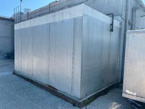 DESCRIPTION: 14' X 8' MASTERBILT WALK IN COOLER FREEZER COMBO BRAND / MODEL: MASTERBILT ADDITIONAL INFORMATION 208/230, 3 PHASE. NEW COMPRESSOR ON FRE