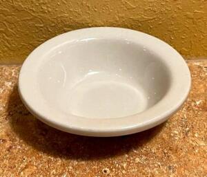 DESCRIPTION: (36) 4" CHINA BOWLS LOCATION: SEATING QTY: 36