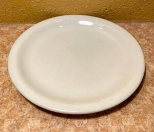 DESCRIPTION: (24) 9" CHINA PLATES LOCATION: SEATING QTY: 24