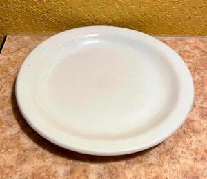 DESCRIPTION: (34) 7.5" CHINA PLATES LOCATION: SEATING QTY: 34